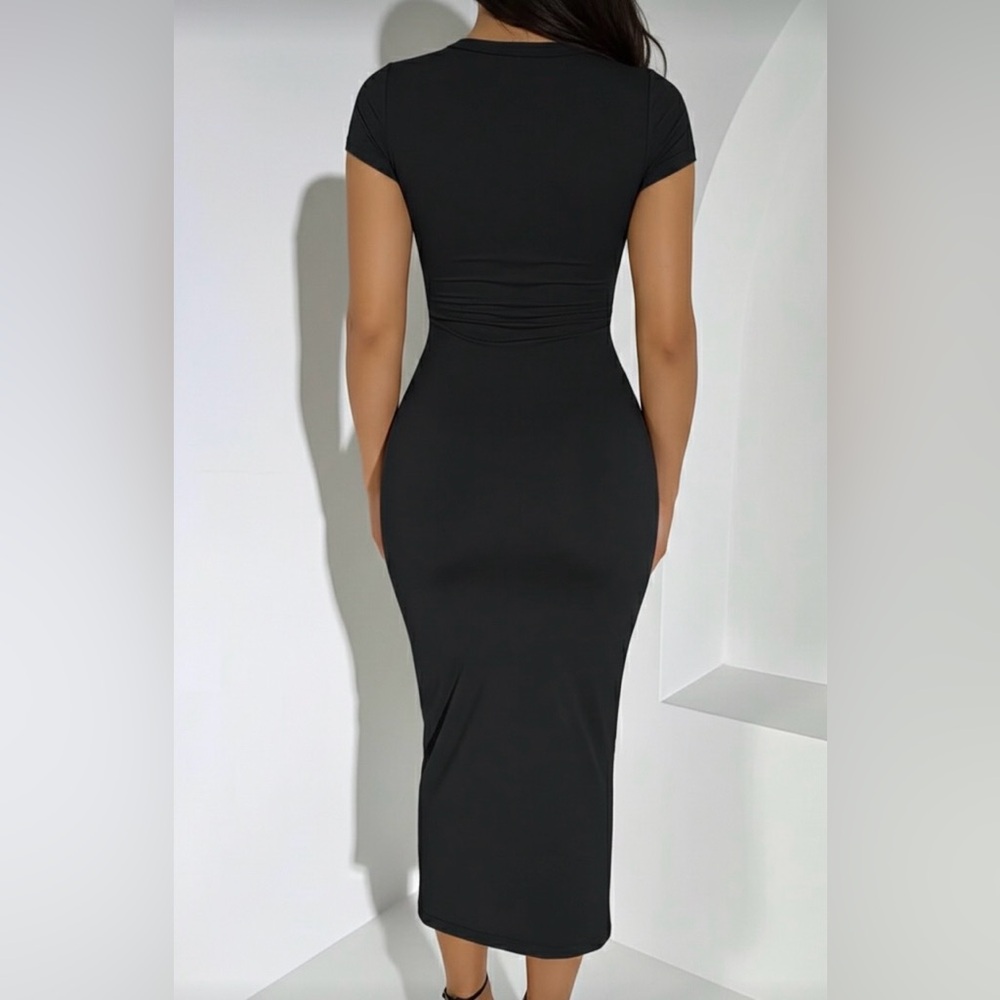 Short Sleeve Bodycon Maxi Dress 💗 - Picture 2 of 2